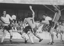 Pressure on the Fulham defence