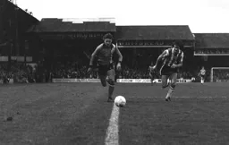 Paul Price clear into the box