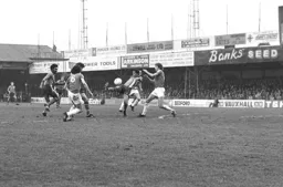 Brian Stein tries a shot from distance