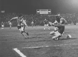 Phil Boersma nets the winner