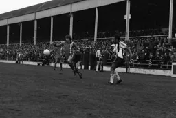 P 783 Alan West heads infield