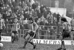 Alan West passing in midfield