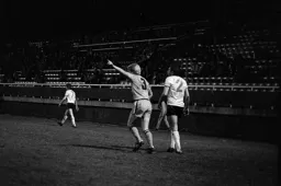 David Carr directing play