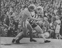 Kirk Stephens keeps tight