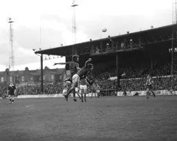 Paul Price wins the header