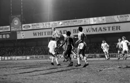 Bob Hatton rises high over the Hammers defence