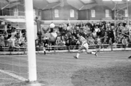 Bob Hatton header goes wide