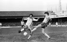 Bob Hattonn first to the ball