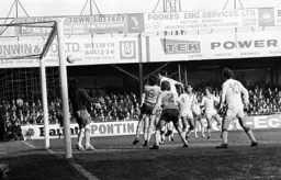 David Moss gets up to head