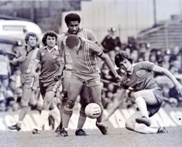 Brian Stein battles through