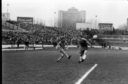 Kirk Stevens crosses into the box