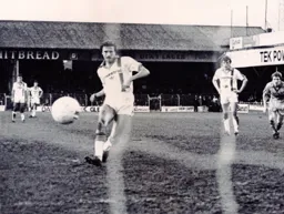 David Moss puts Luton ahead from the spot