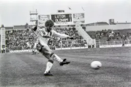 Kirk Stephens shoots