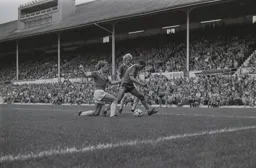 Brian Stein wriggles clear