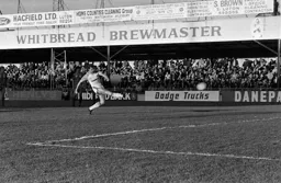 David Moss converts his penalty to win the match