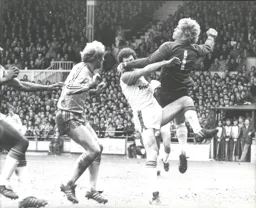 Steve White bravely goes in where it hurts