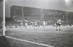 Raddy Antic shoots just wide