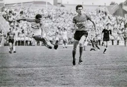 Brian Stein strikes the equaliser