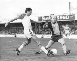 David Moss is tackled by David Armstrong