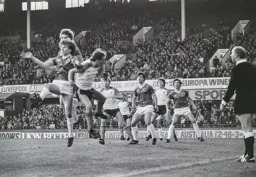 All eyes on the ball