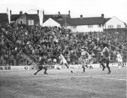 Ricky Hill beats the Brighton keeper all ends up to put Town 3-1 in front