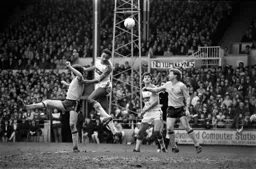 Paul Elliott joins the attack