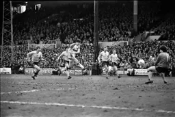 Trevor Aylott in full flight