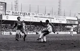 Ray Daniel turns Phil Neal