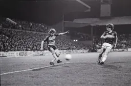 Kirk Stephens crosses