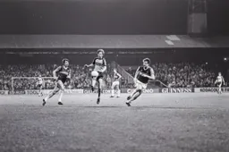 Garry Parker leaves Billy Bonds and Alvin Martin behind