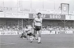 Frankie Bunn grimacesl