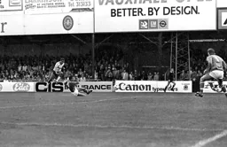 Brian Stein lets fly