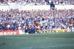 Brian Stein shows the Spurs defence a clean pair of heels