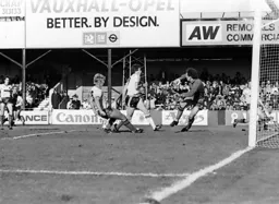 Steve Elliott misses the ball