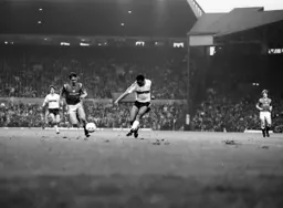 Brian Stein shoots for goal