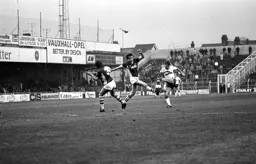 Garry Parker gets a shot away