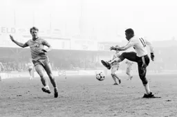 Emeka Nwajiobi lets fly