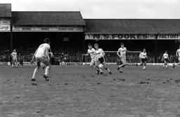 Tim Breacker high upfield