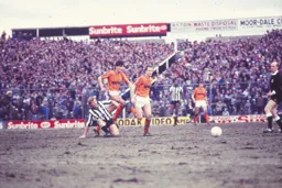 Mick Harford leaves Gary Megson stranded on his return to one of his previous clubs