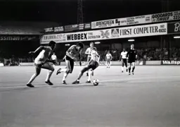 Mick Harford beats the defence