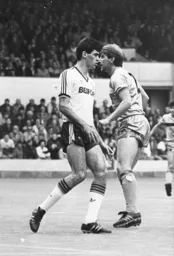 Mike Newell and John Anderson go head to head