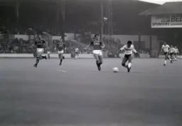 Mark Stein races through to score the only goal of the game