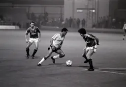 Brian Stein cuts inside