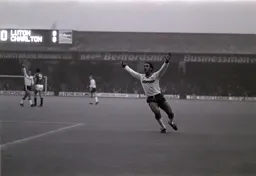 Mark Stein looks happy. He has just scored what proved to be the only goal of the game