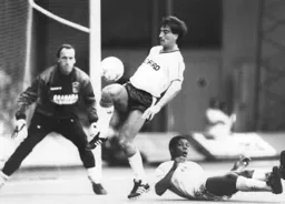 No joy for Robert Wilson as last season's suprise FA Cup winners take all three points, with Ogrizovic in good form