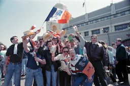 Confident Hatters fans