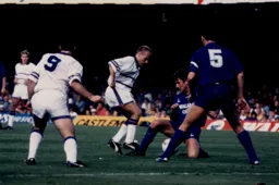 David Preece evades the Leicester defence