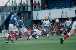 Scott Oakes goes to ground