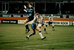 John Hartson goes past Mike Hooper to score the 1st goal