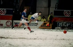 Scott Oakes shoots but it goes just wide